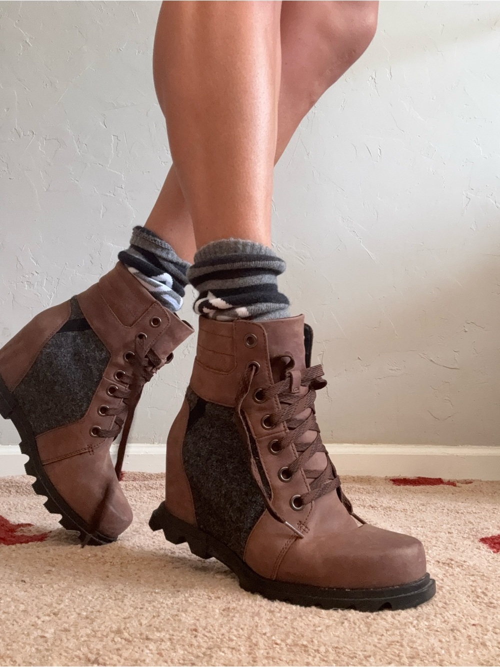 Sorel Joan of Arctic Brown Lace-Up Wedge Ankle Boots with Gray Wool Panels